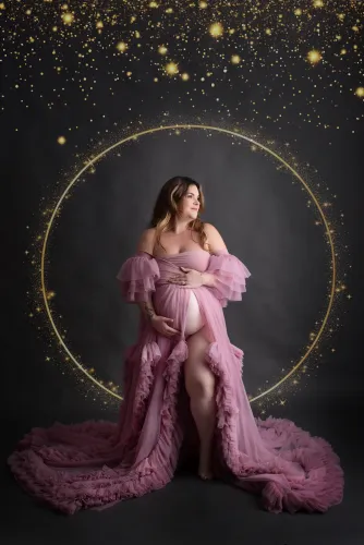 Photo grossesse en Sarthe – moment tendre et authentique